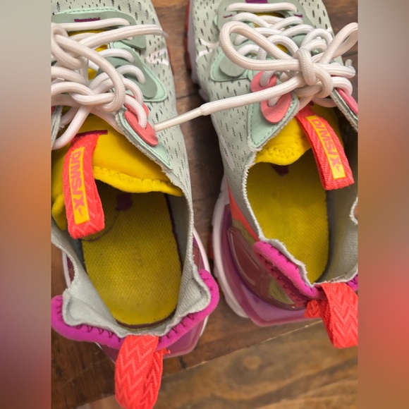 Women's Nike React Vision Size 6 Pistachio/Frost White - Picture 5 of 8